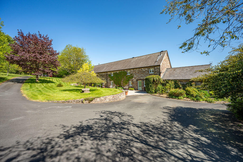Main image of property: Llanellen, Abergavenny