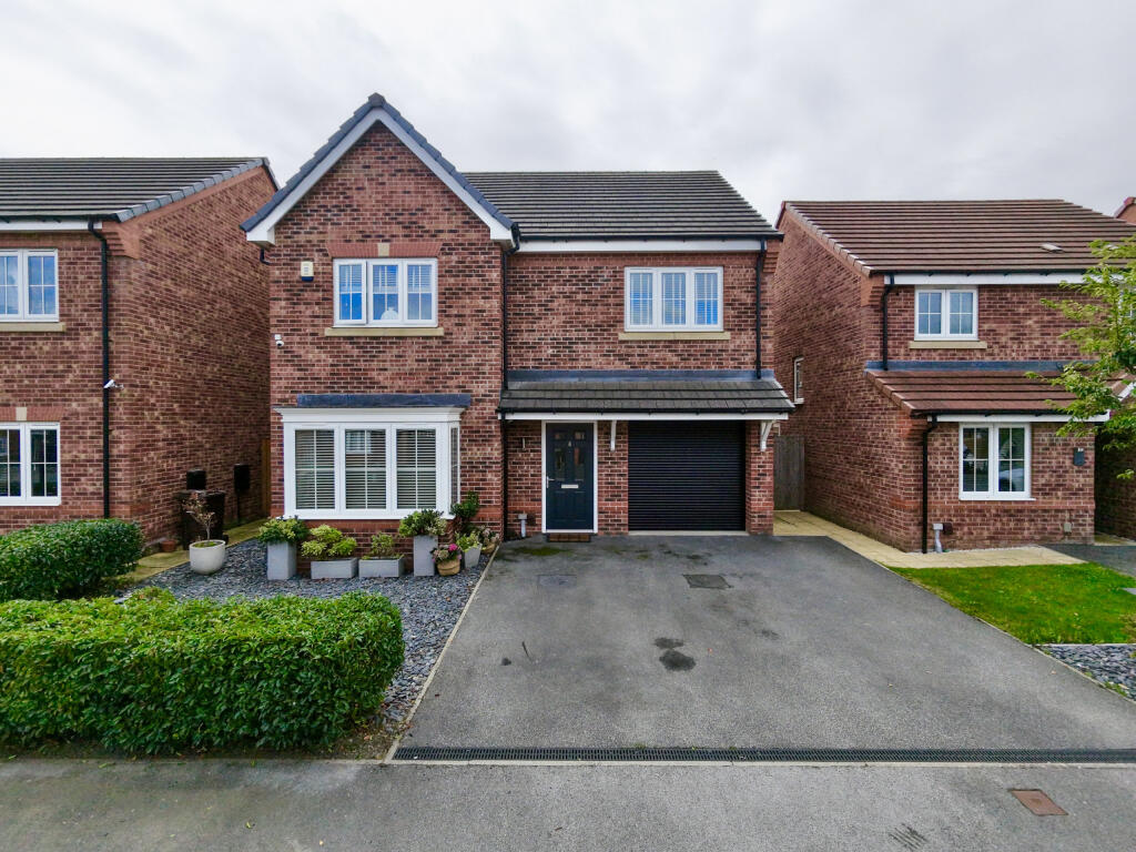 Main image of property: The Fouracres, Wakefield, West Yorkshire