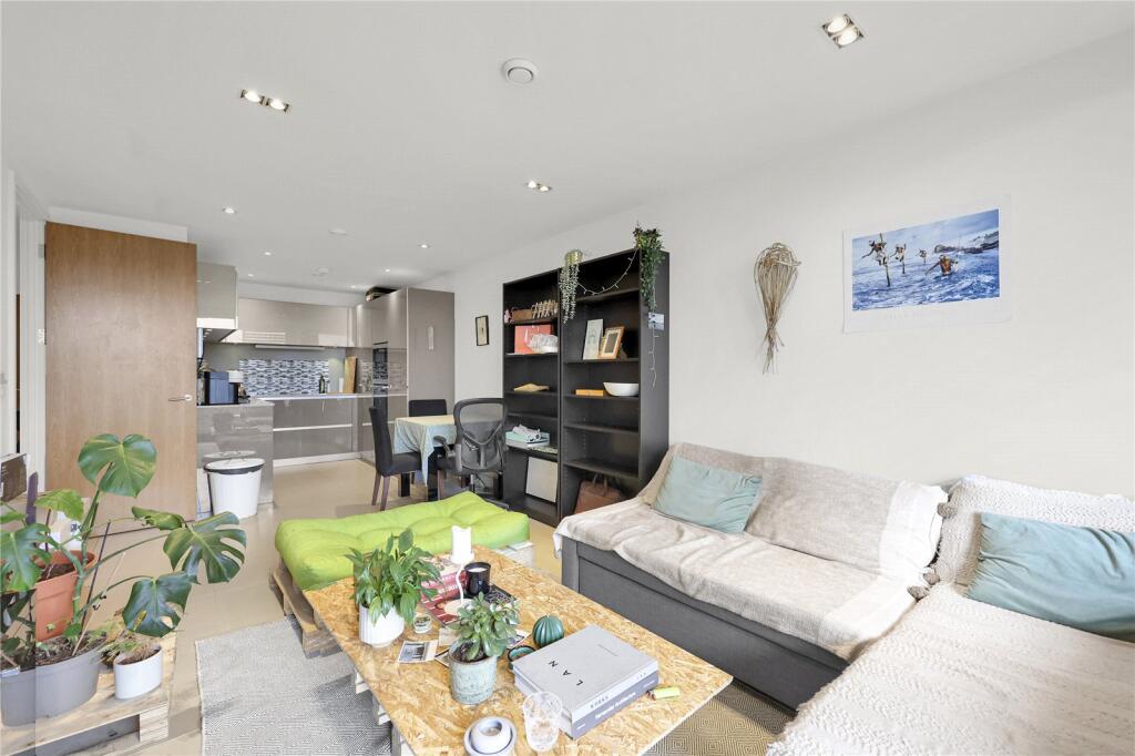 Main image of property: East Road, N1