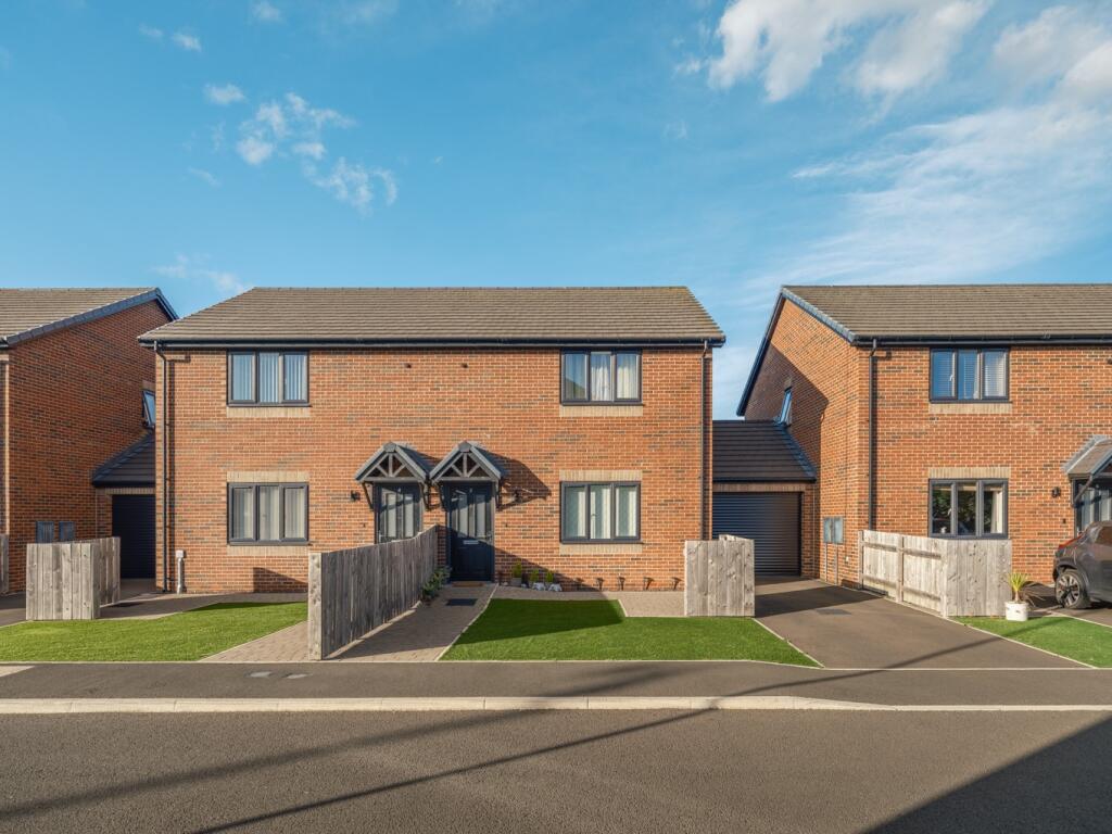 Main image of property: Beaumont Close, Shiremoor, Newcastle Upon Tyne, Tyne and Wear, NE27 0SQ