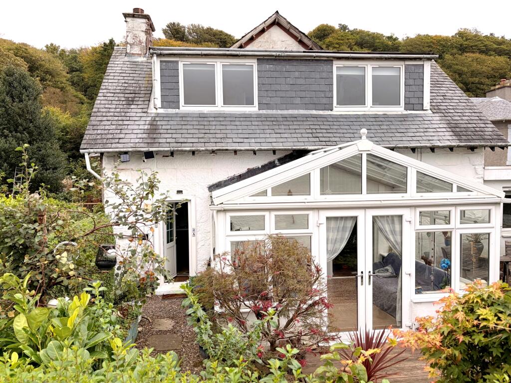 Main image of property: 2A Forbes Place, Wemyss Bay PA18 6AU