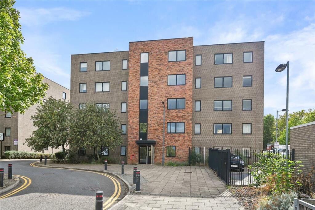 Main image of property: Gifford Road, London, NW10
