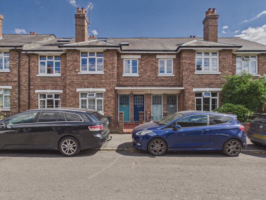 Main image of property: Strickland Row, London, SW18