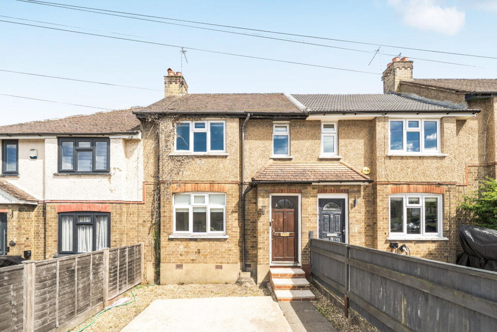 Main image of property: Oakdene Road, Uxbridge, UB10 0SG
