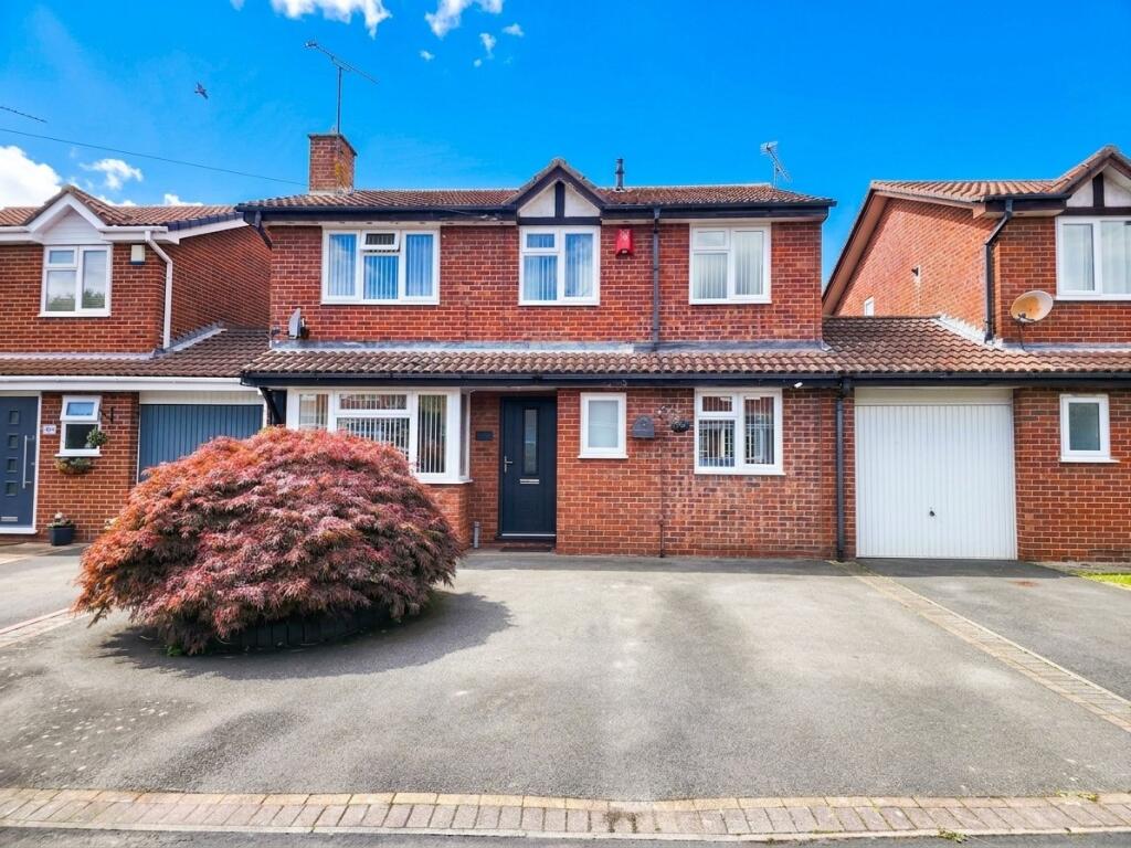 Main image of property: Hogarth Close, Bedworth, Warwickshire, CV12