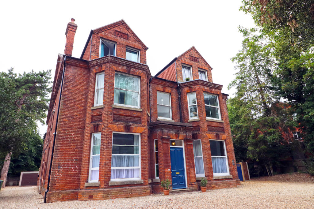 Main image of property: Newmarket Road,Norwich,NR4 6SY