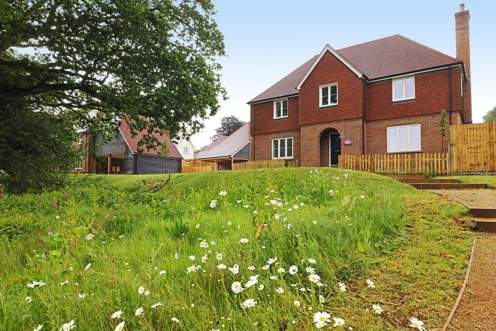 Main image of property: Scotland Lane,
Haslemere,
GU27 3FN