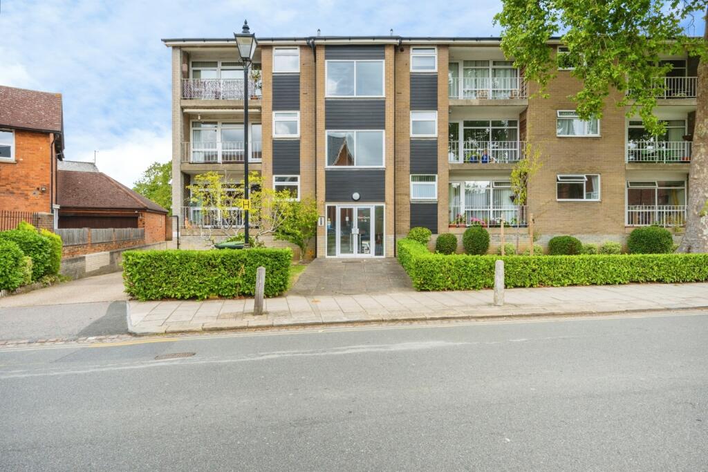 Main image of property: Pemberley Avenue, Bedford, Bedfordshire, MK40