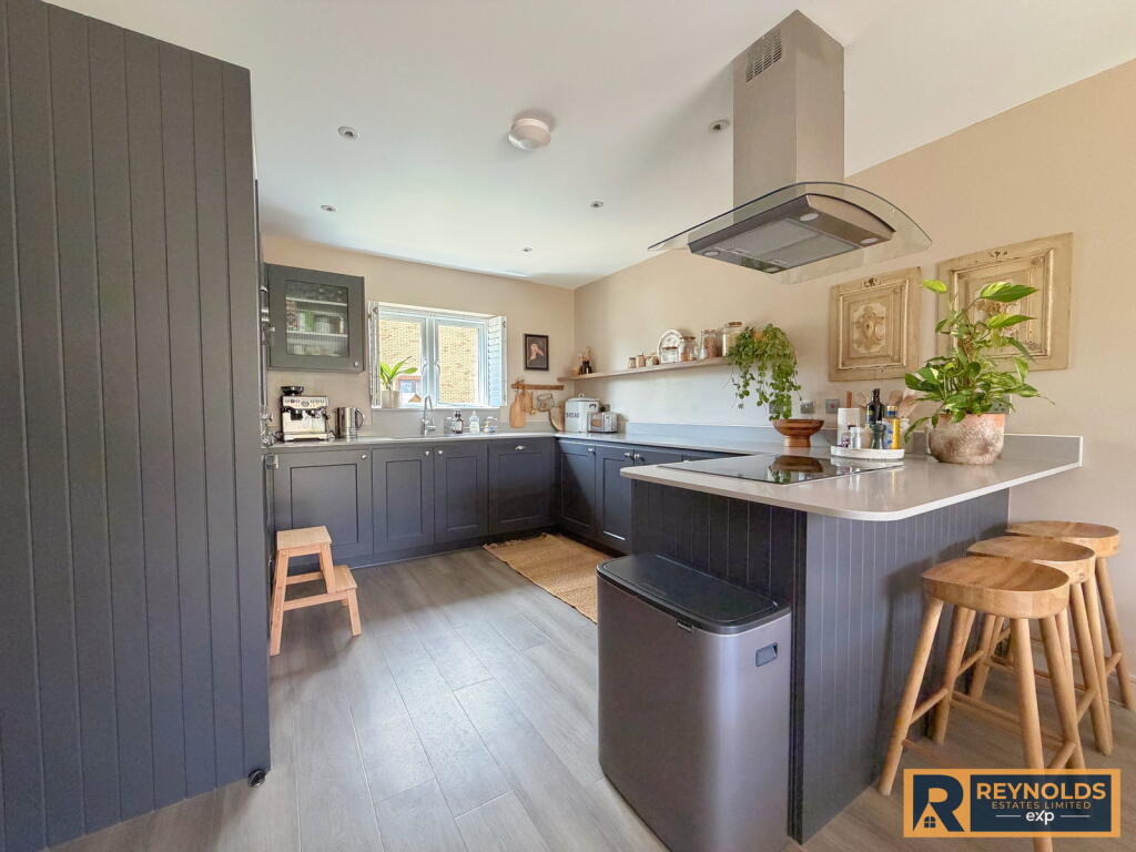 Main image of property: Baddlesmere Drive, Kings Hill, West Malling, Kent, ME19 4SF