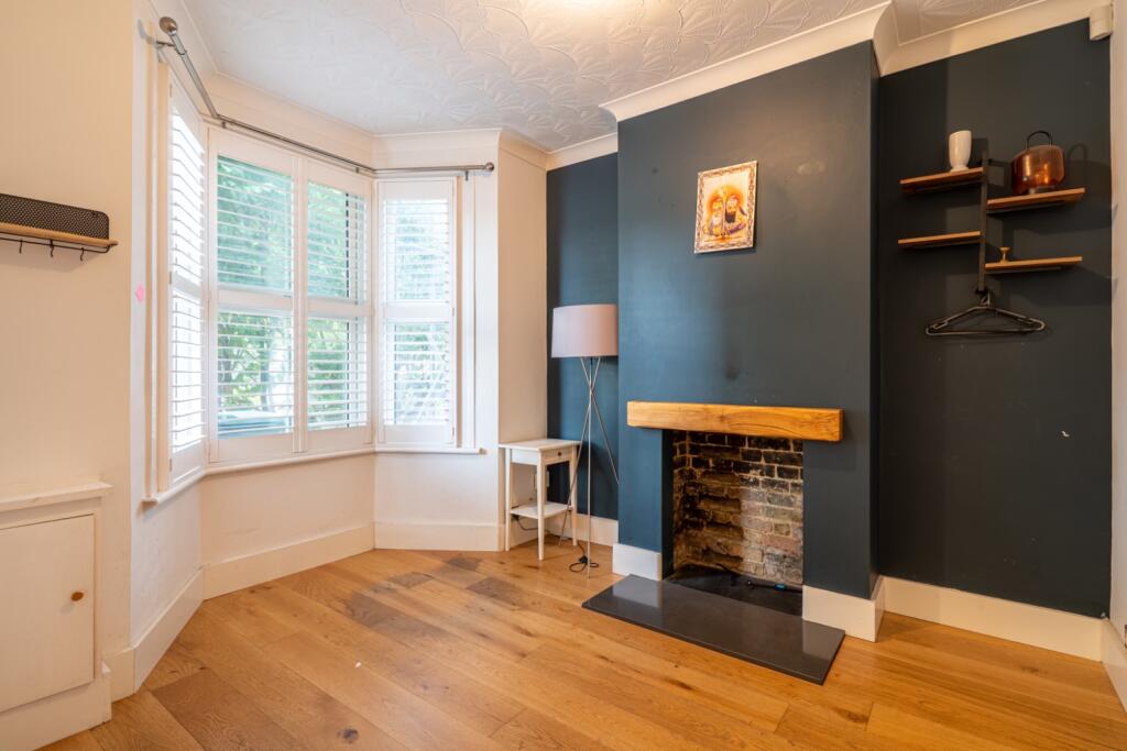Main image of property: Park Avenue, Gravesend, DA11 8DW