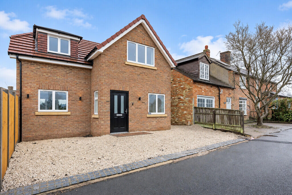 Main image of property: The Common, Winchmore Hill, Amersham