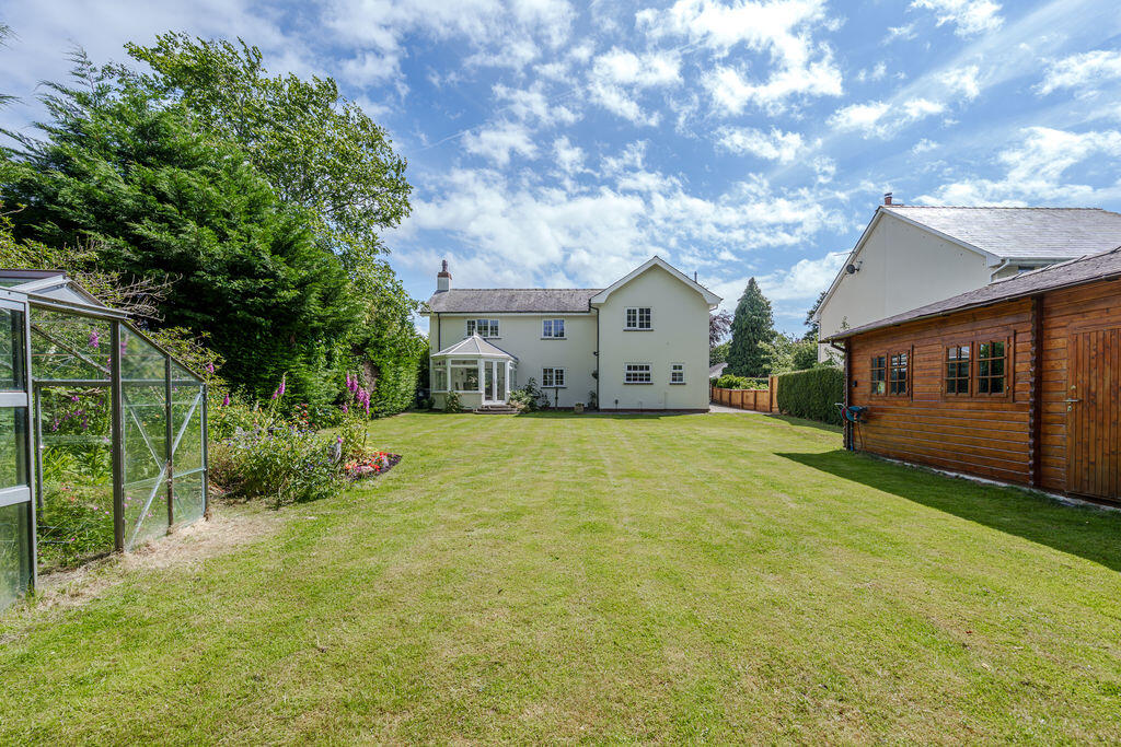 Main image of property: Post Cottage, 66 South Road, Bretherton PR26 9AH 