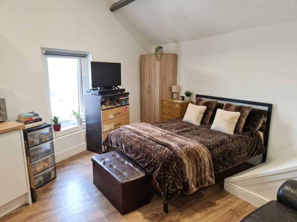 Main image of property: Cheltenham Road, Montpelier, Bristol, BS6