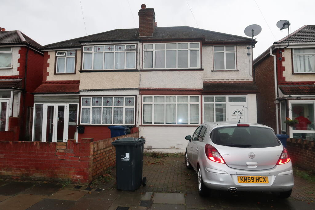 Main image of property: Wood End Gardens,Northolt,UB5