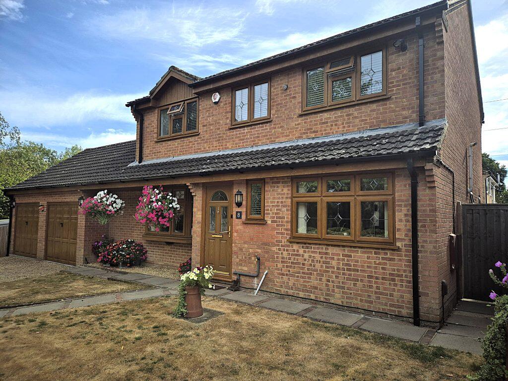 Main image of property: 8 Dorland Gardens, West Totton, Southampton, SO40 8WR