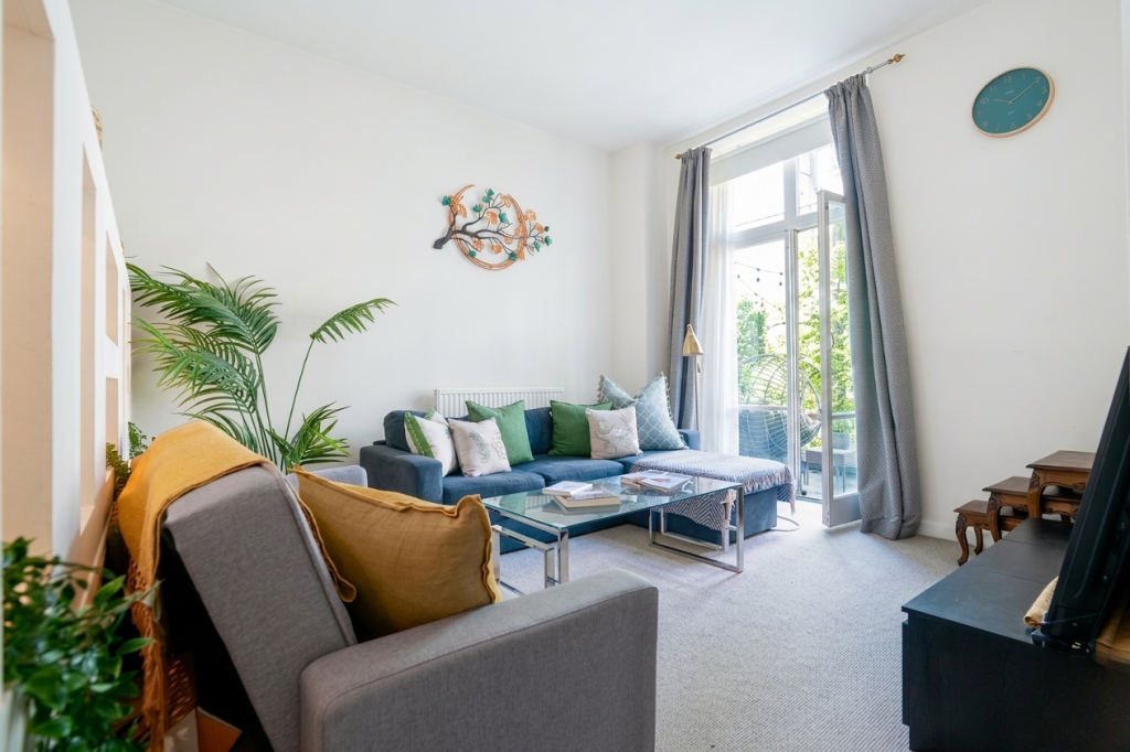 Main image of property: Queens Gardens, London, W2
