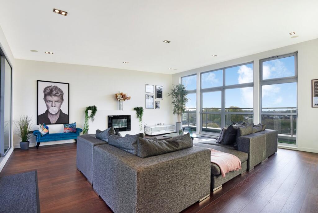 Main image of property: Southgate Road,
Hackney, N1
