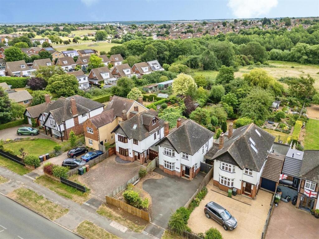 Main image of property: Northampton Road, Wellingborough