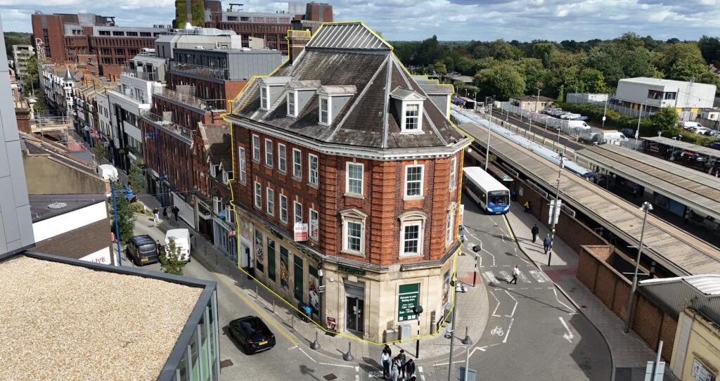 Main image of property: 1 The Broadway, Woking, GU21 6BW