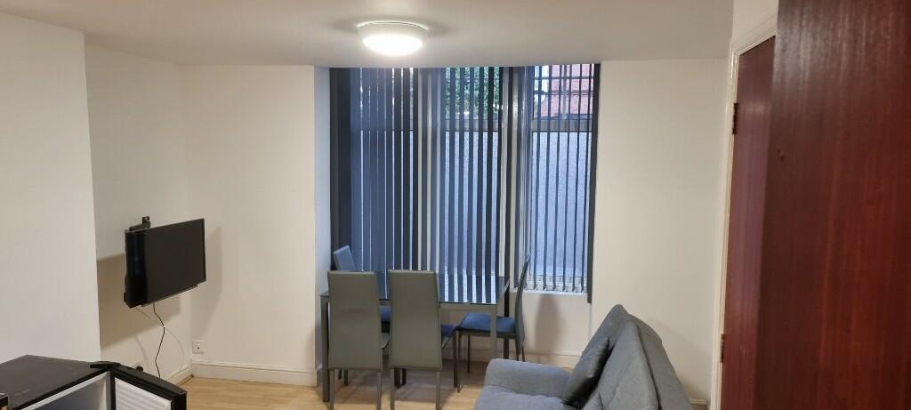 Main image of property: Cross Road,Leicester,LE2