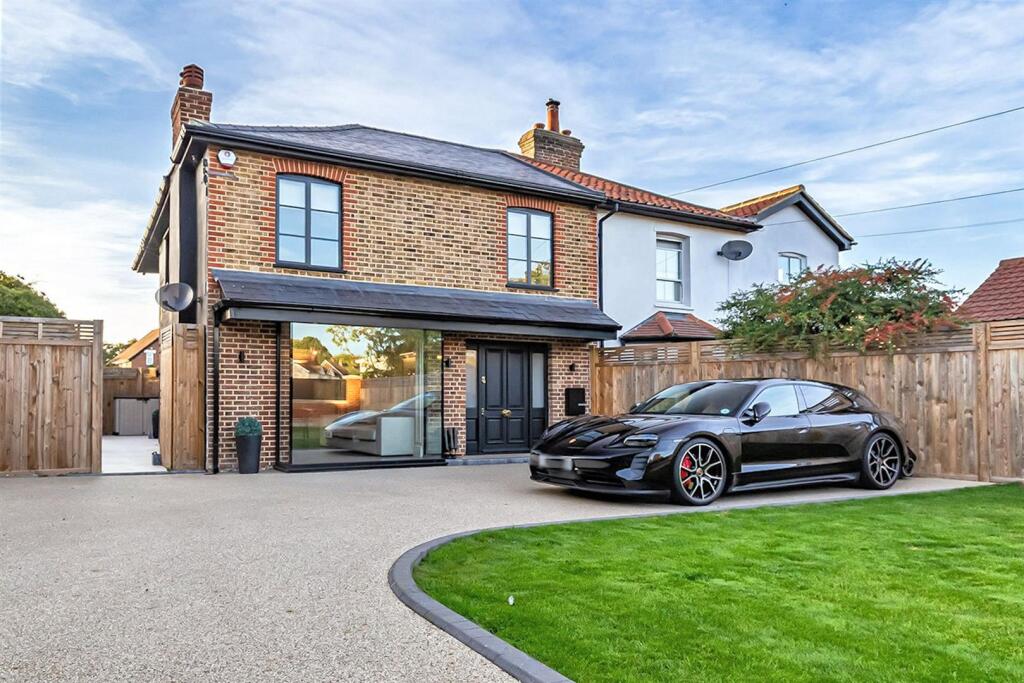 Main image of property: Coopersale Common, Coopersale