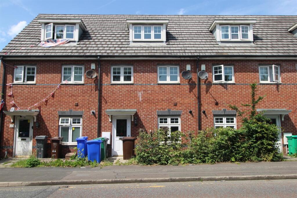 Main image of property: Queens Road, Manchester