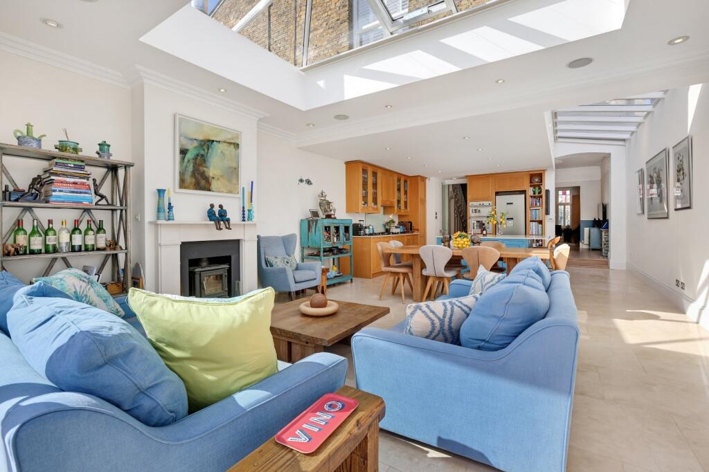 Main image of property: Thornton Avenue, London, W4