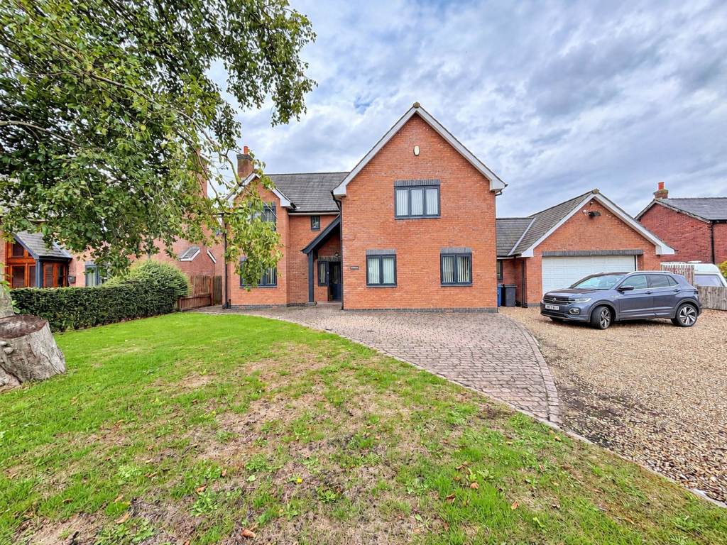 Main image of property: Moss Side, Formby, L37