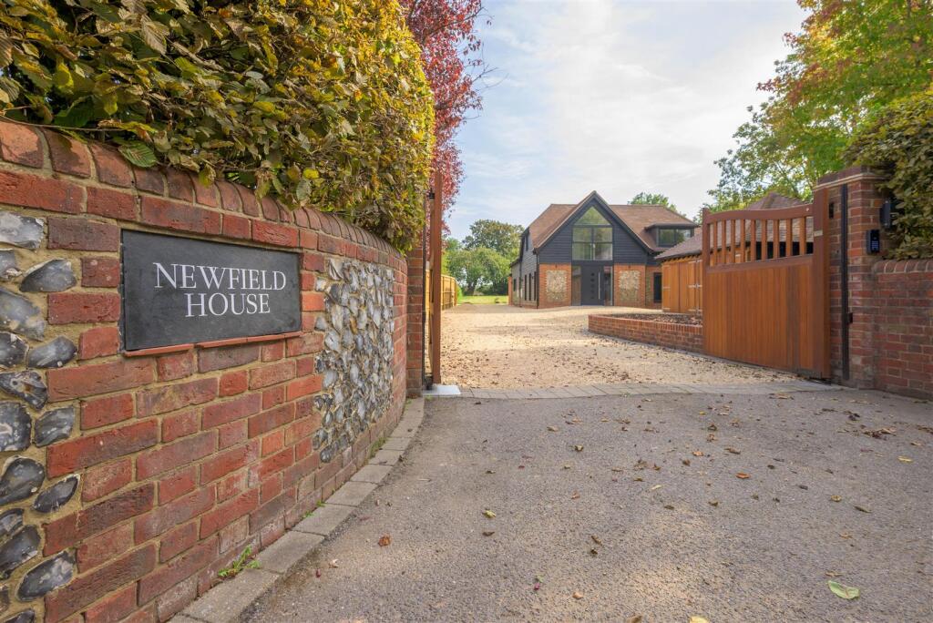 Main image of property: Horsepond Road, Gallowstree Common