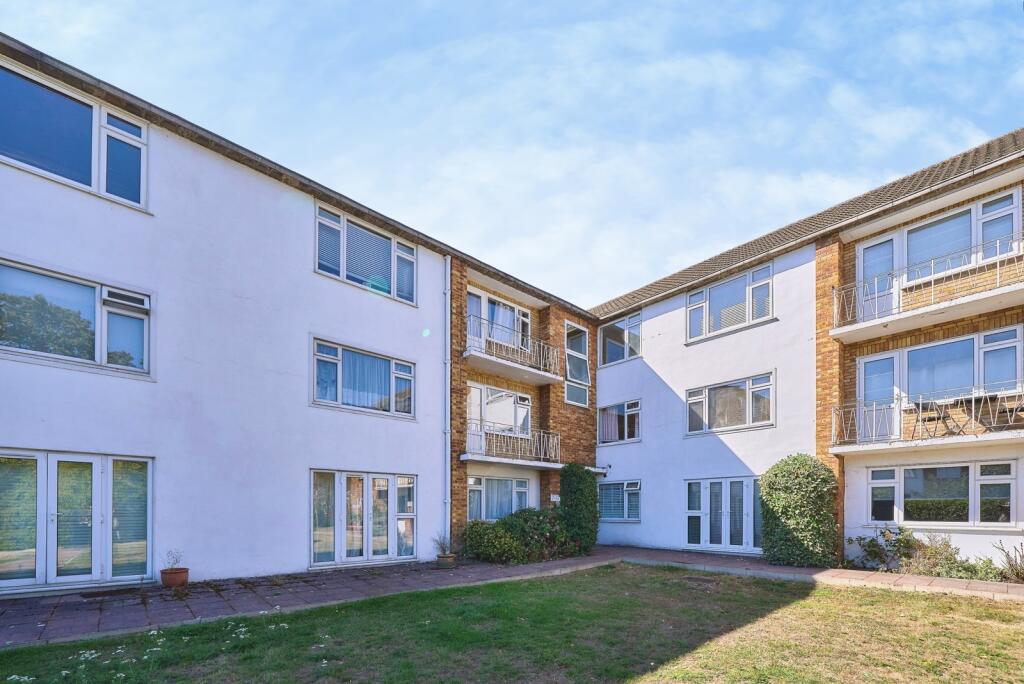 Main image of property: Snakes Lane, Woodford Green, IG8