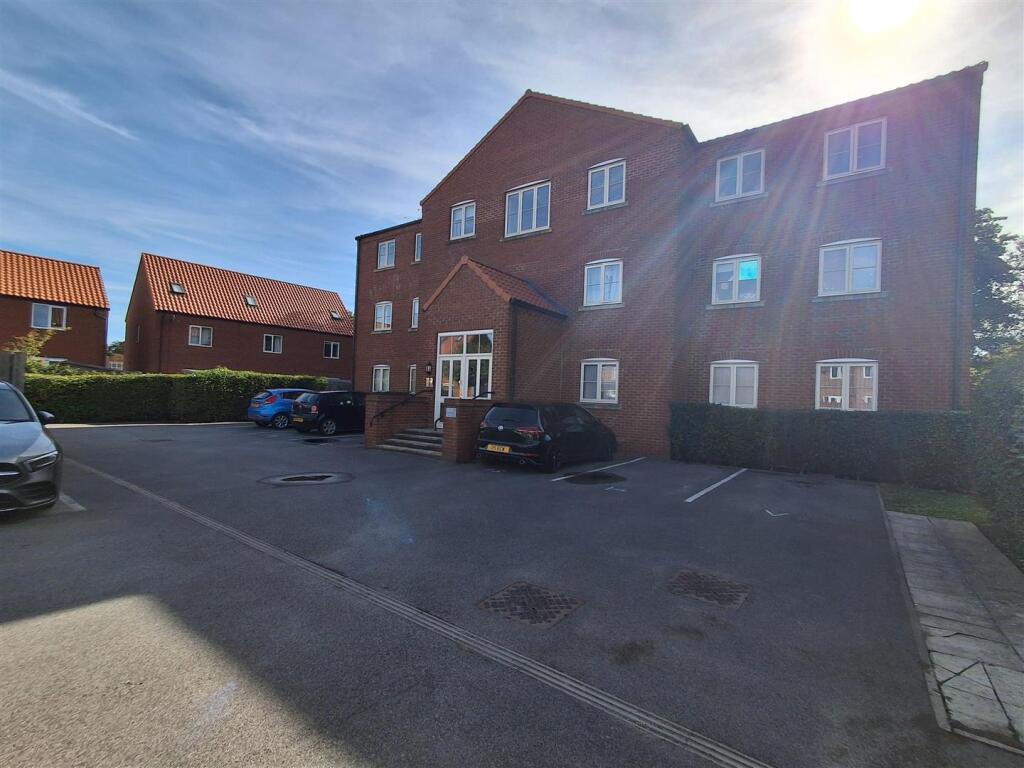 Main image of property: Mallard Ings, Louth