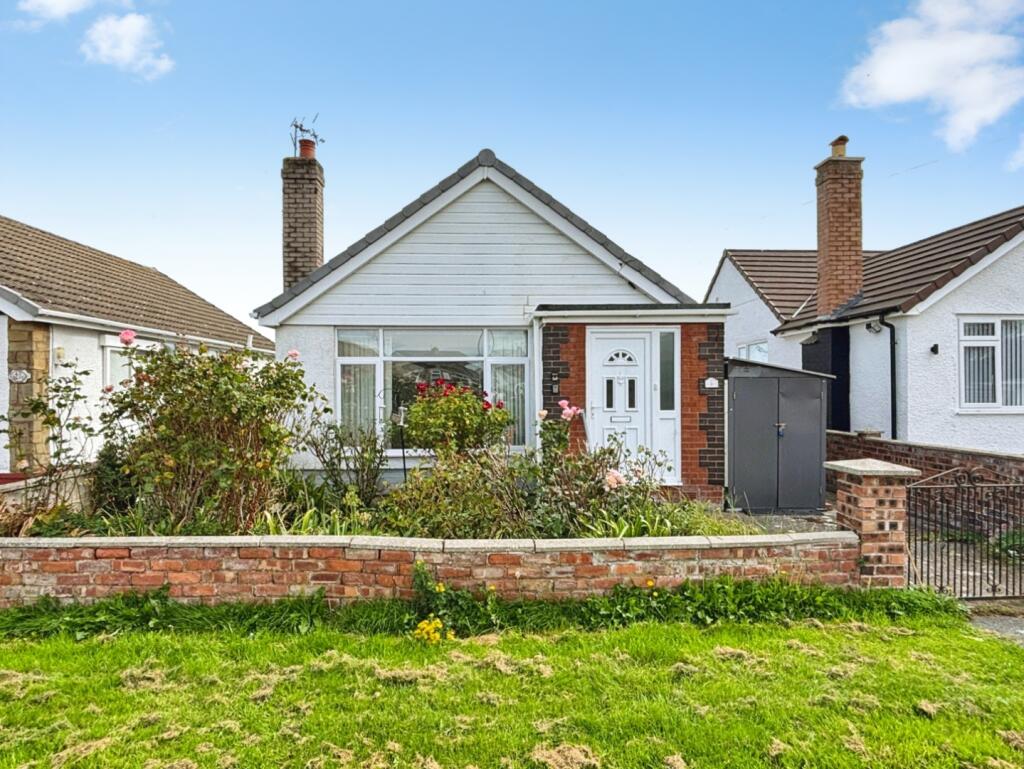 Main image of property: Lon Y Llyn, Pensarn, Abergele, LL22