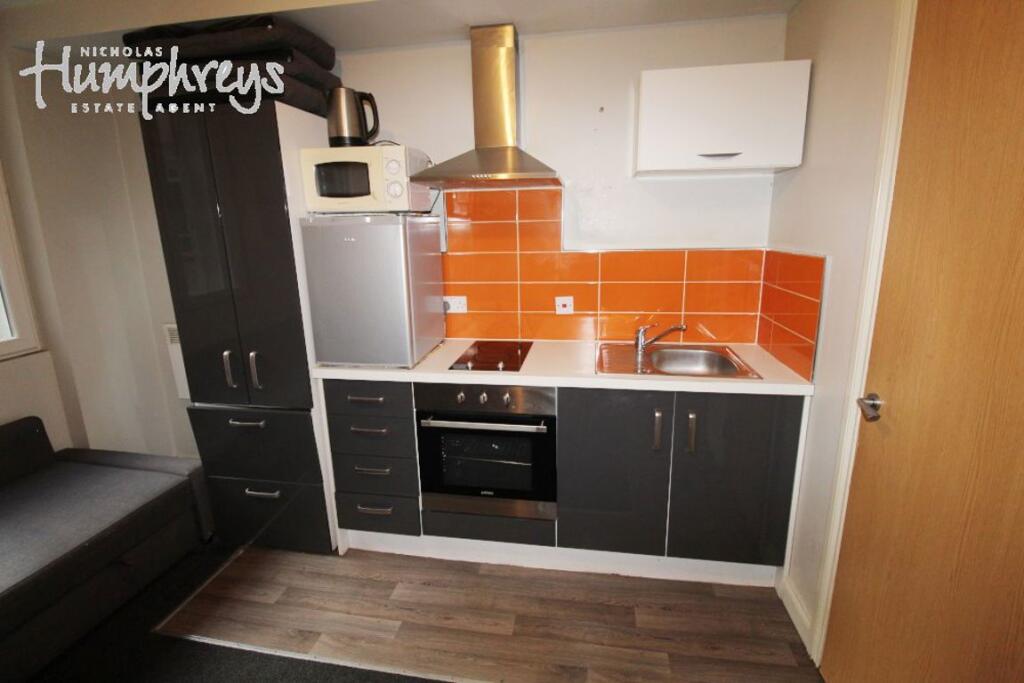 Main image of property: Devonshire House B3