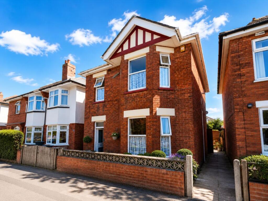 Main image of property: 9 Abinger Road, Kings Park/Pokesdown, Bournemouth, Dorset, BH7 6LX
