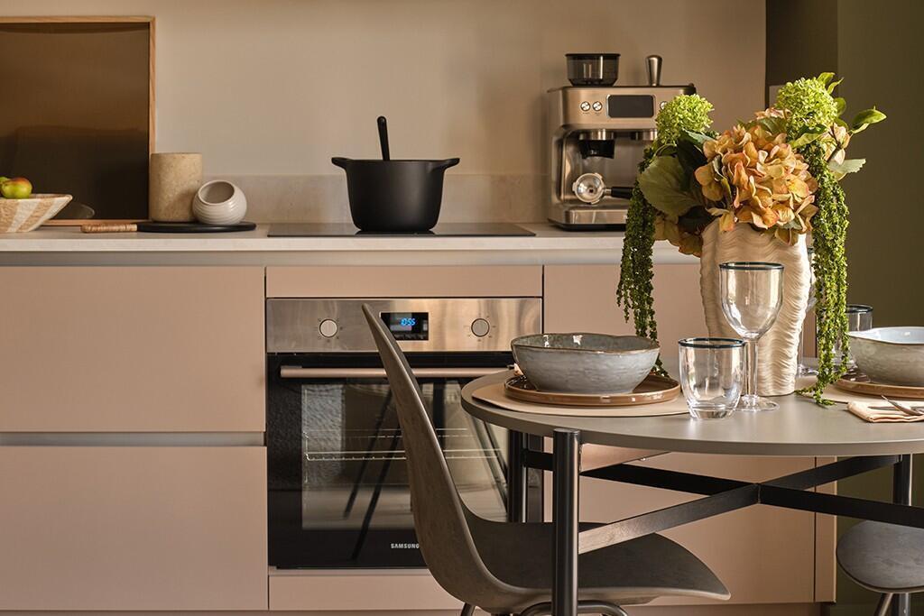 Main image of property: Newland House, Bargate Walk, Southampton, Hampshire, SO14