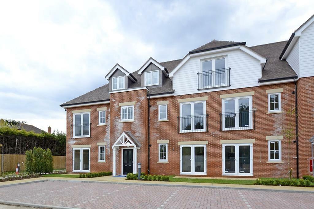 Main image of property: 4 Joshua House, Annett Close, Shepperton