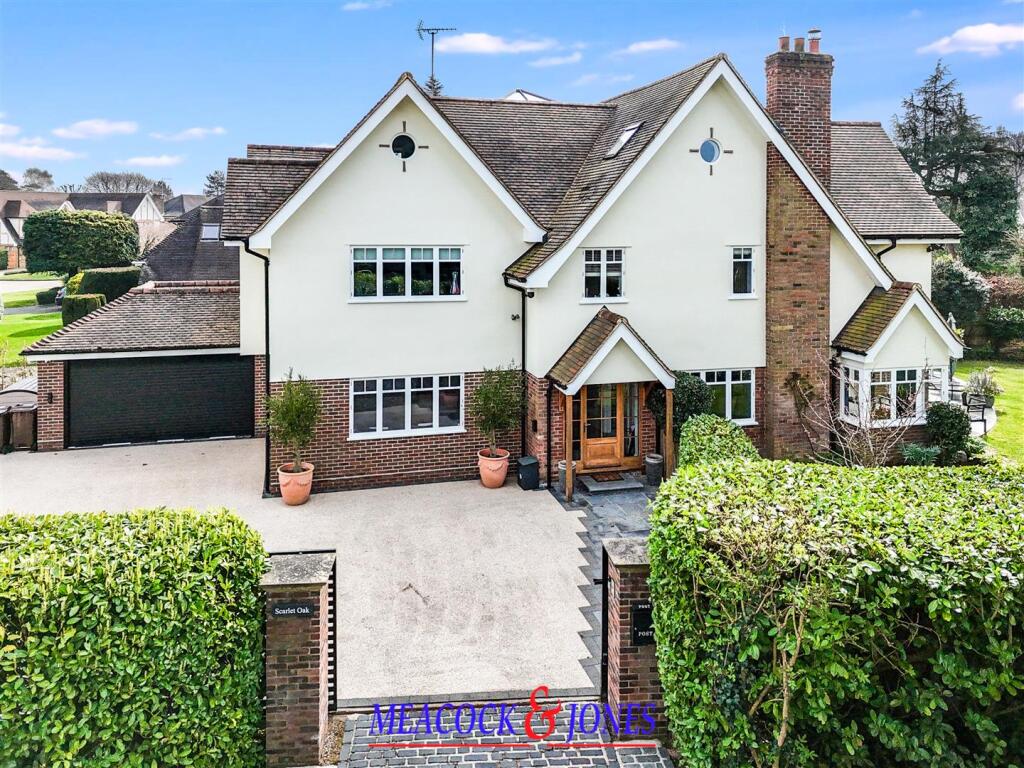 Main image of property: Roundwood Avenue, Hutton Mount, Brentwood