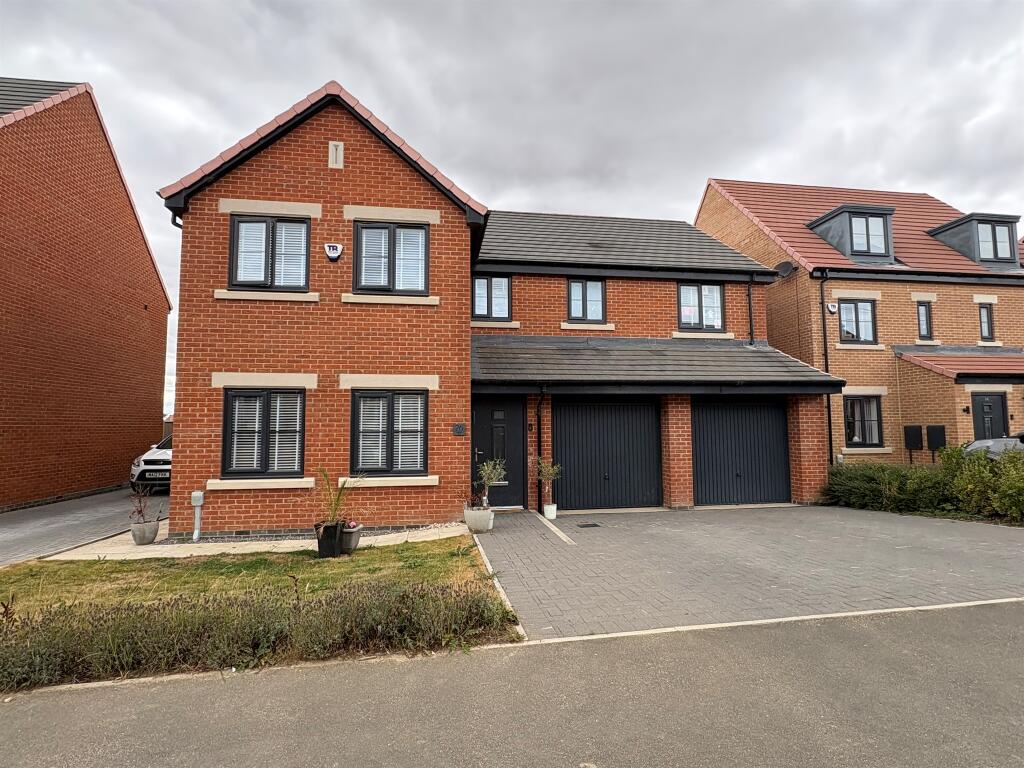 Main image of property: Hunters Way, Eaglescliffe, Stockton-On-Tees