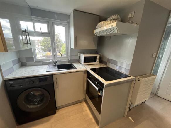 Jeymer Drive Loft 1.jpg