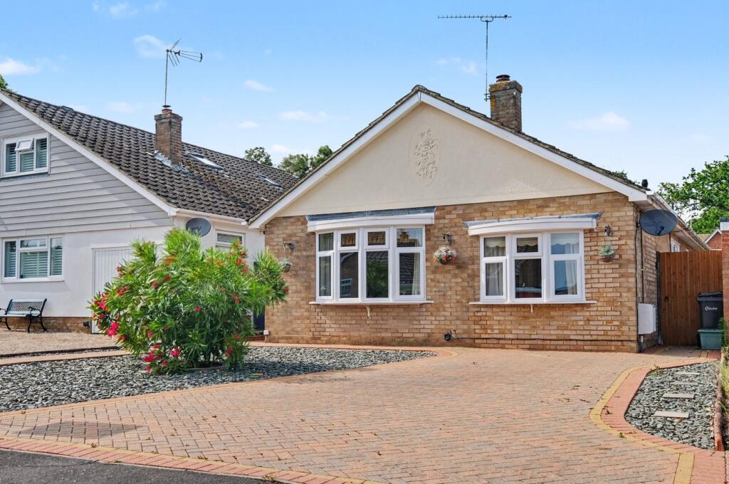 Main image of property: Runsell Close, Danbury, Chelmsford, CM3