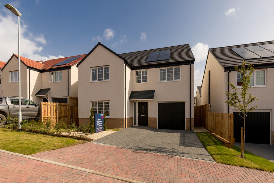 Main image of property: Daffodil Drive
Robroyston
Glasgow
G33 6PQ