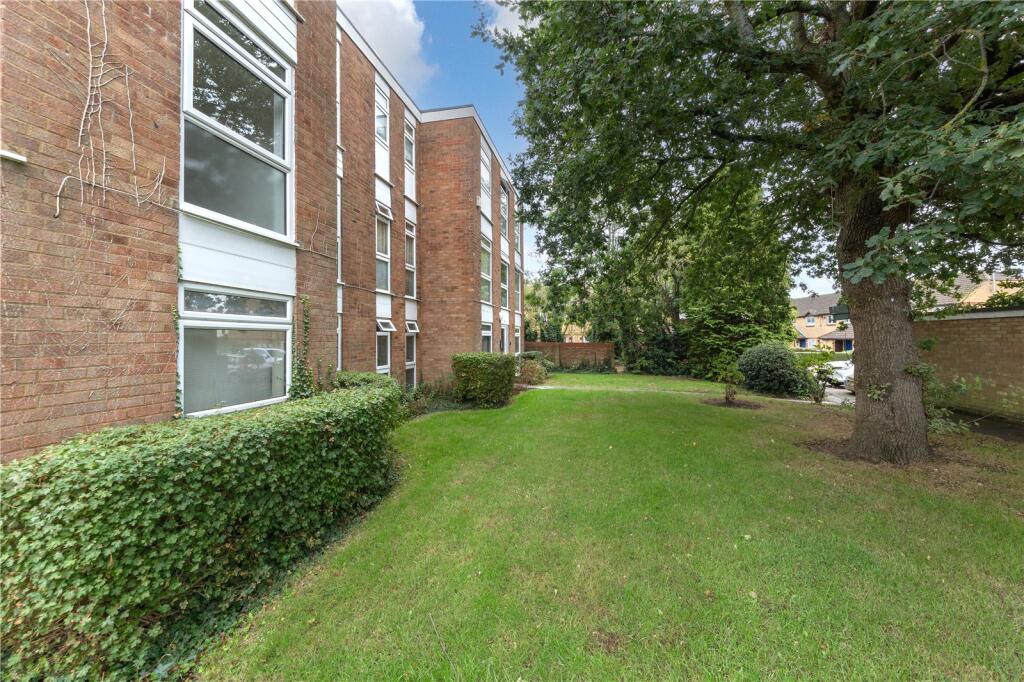 Main image of property: Elderberry Close, Luton, Bedfordshire, LU2