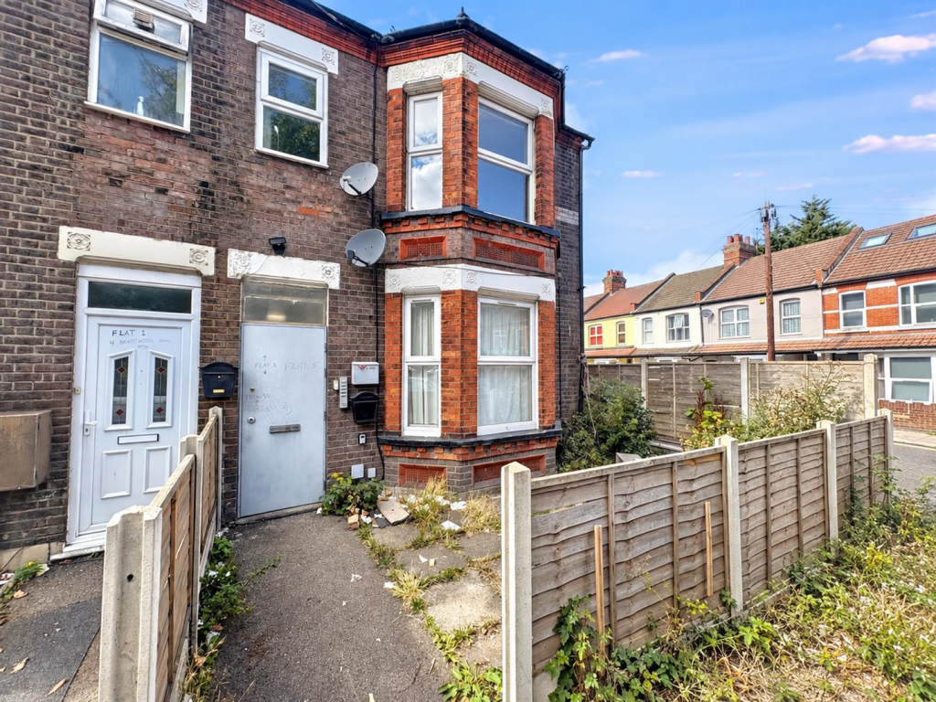 Main image of property: Brantwood Road, Luton