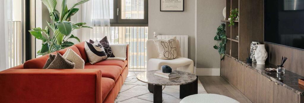 Main image of property: Greater London (Region) E16 4DA London, GBR