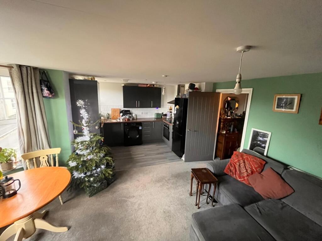 Main image of property: Flat 2 27 Castle Street, Bodmin