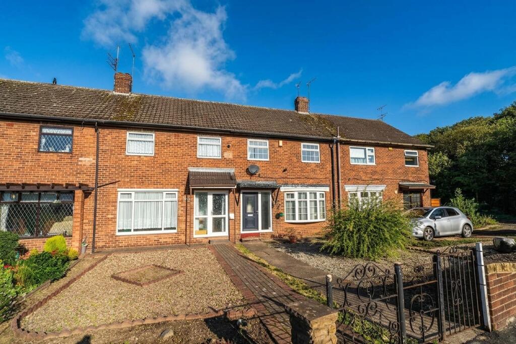 Main image of property: Leads Road, Hull, HU7