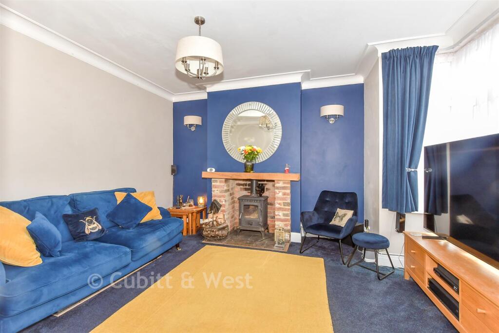 Main image of property: Stubbington Avenue, Portsmouth, Hampshire