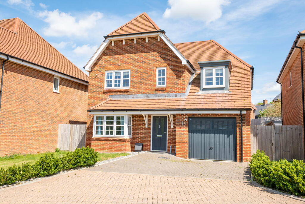 Main image of property: Lapine Gardens, Whitchurch, RG28 7GA