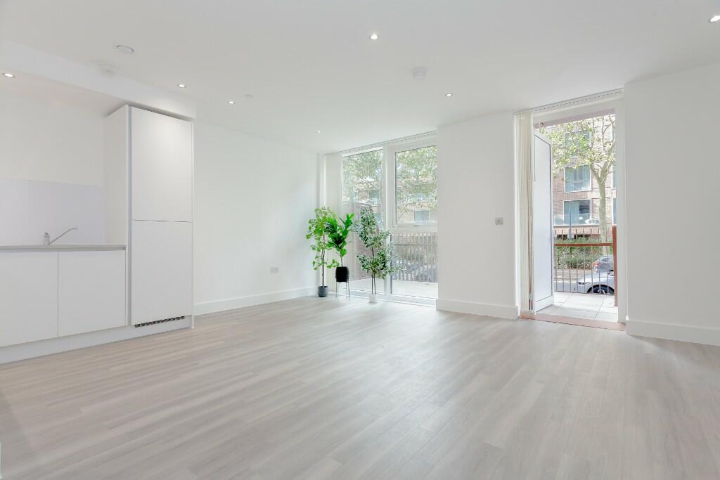 Main image of property: Flat 6, 20, Thames Road, London, E16
