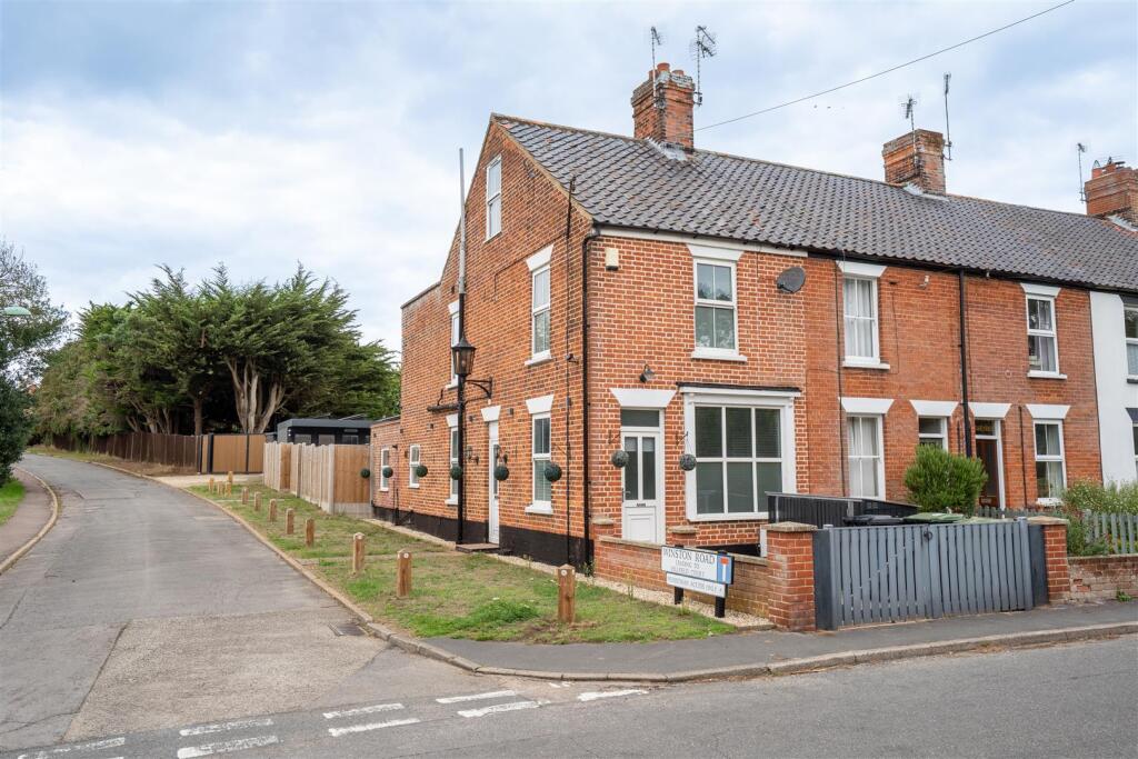 Main image of property: Reydon